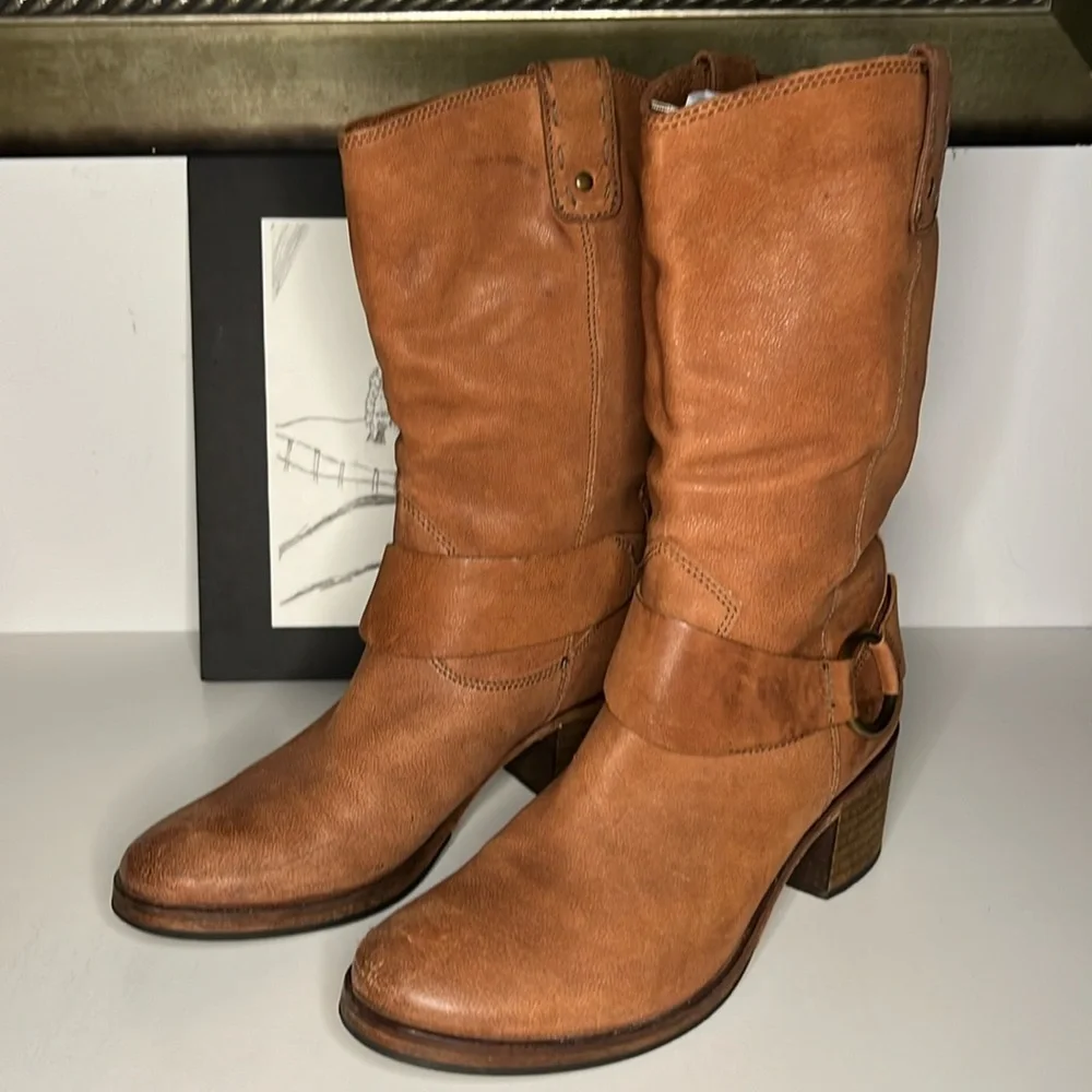 Johnston & Murphy Mid Calf Brown Leather Moto Style Pull On Harness Boots Size 8 - Picture 2 of 16